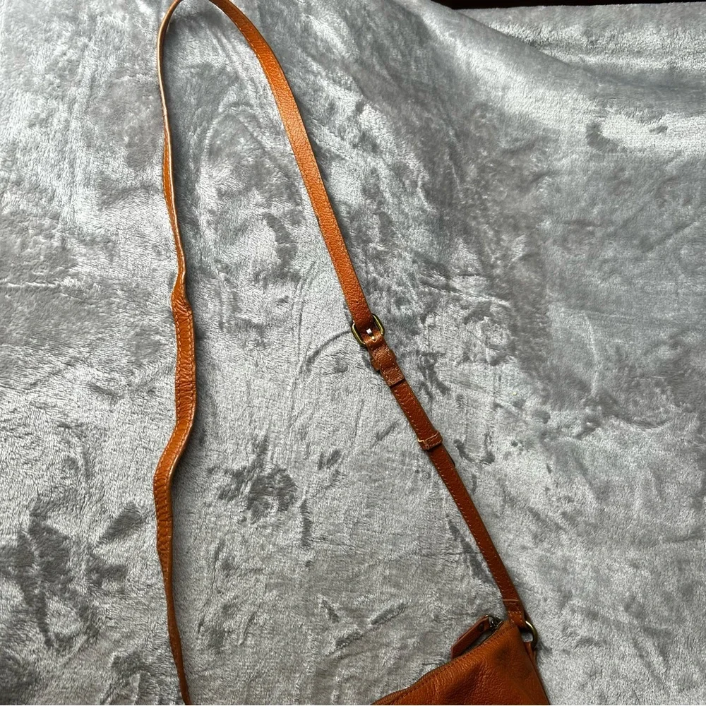 Steven By Steve Madden Crossbody‎ Hobo Bag Toffee Brown Leather Bohemian Casual